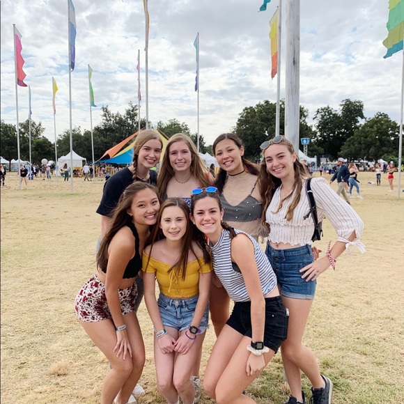 Meet your Posher, Riley - Picture 4 of 5